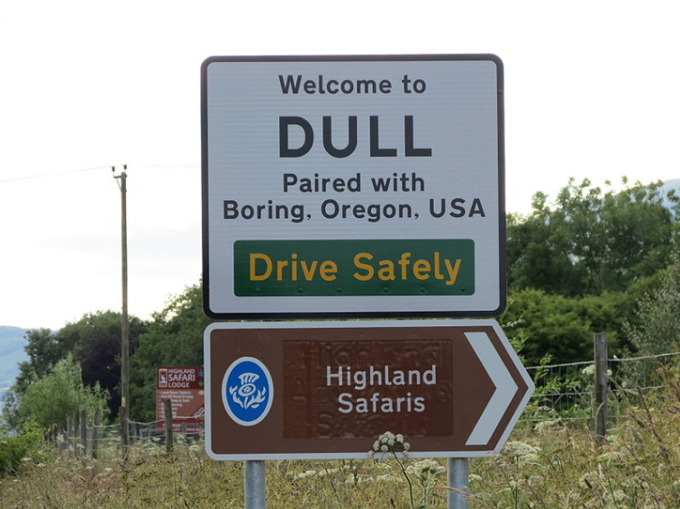 Dull road sign